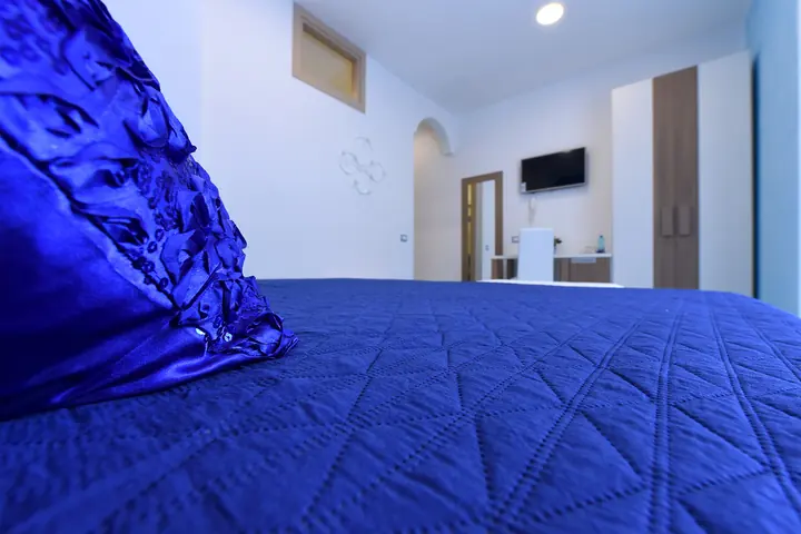 Elba 8